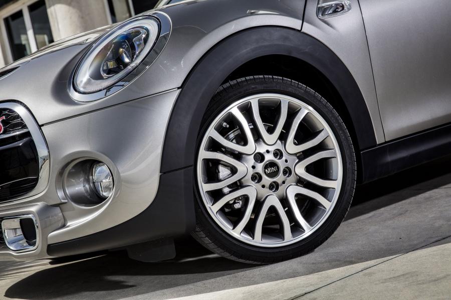  Mini Cooper S Cabrio Open 150 Edition 2016 года  (фото 9 из 14)